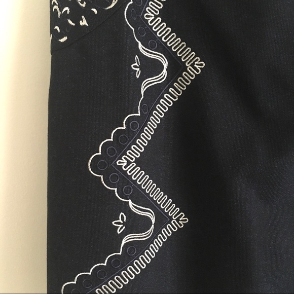 Gianni Bini Embroidered Boxy Tank - Picture 5 of 15